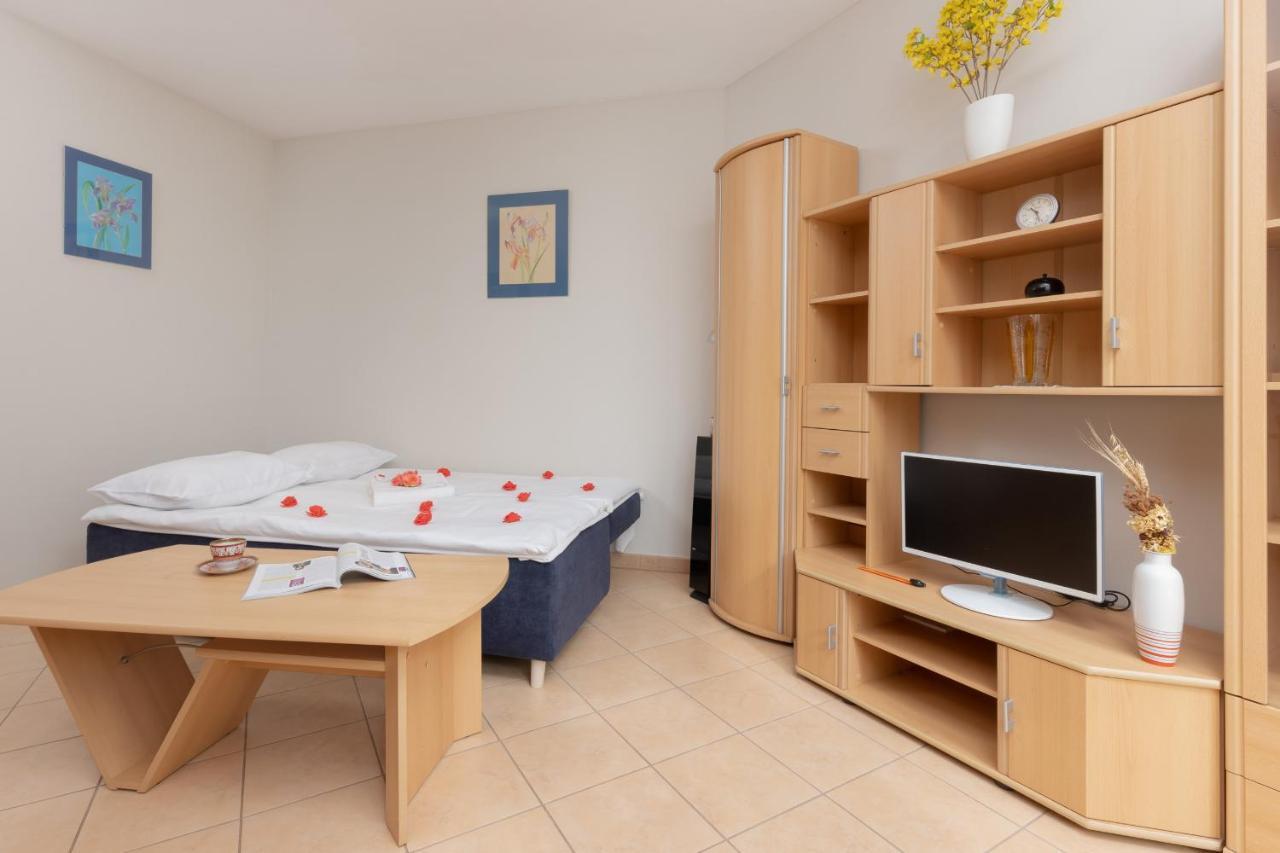Pejzazowa Apartment Metro Wilanowska Mokotow By Noclegi Renters Varşovia Exterior foto